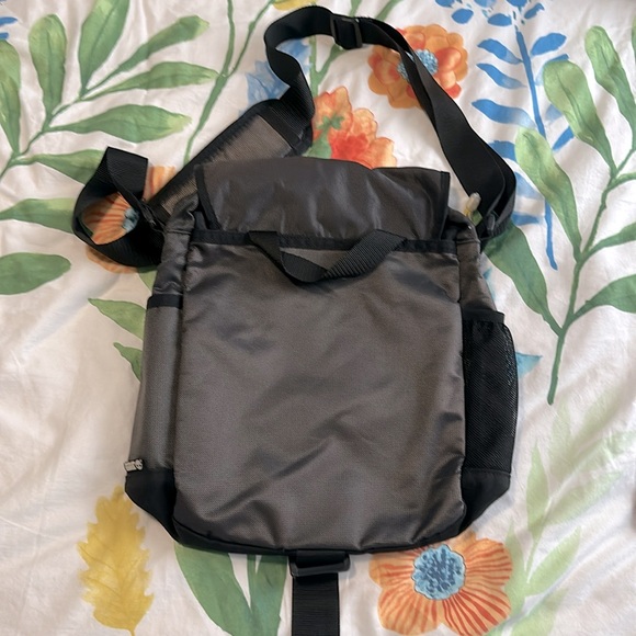 Timberland Travel Side Saddle Bag - Picture 2 of 10